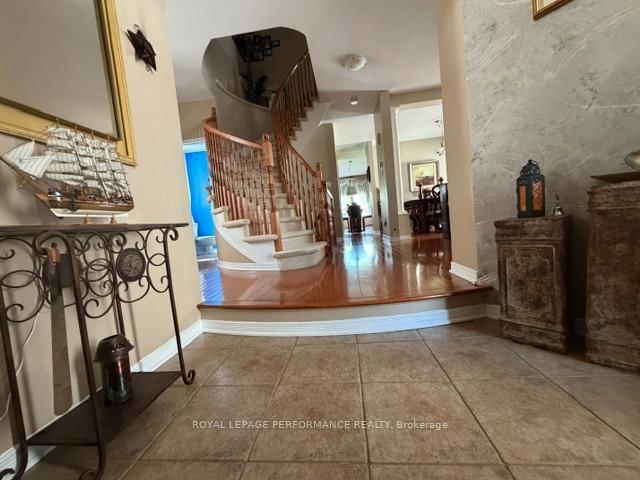 2202 Clendenan Crescent • Orleans, ON photo 5