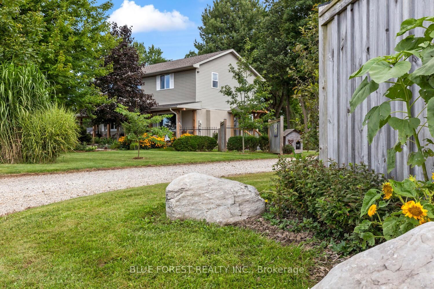 21948 Adelaide Street N • Middlesex Centre, ON photo 27