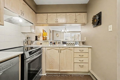 5 Briston Private • Ottawa, ON photo 8