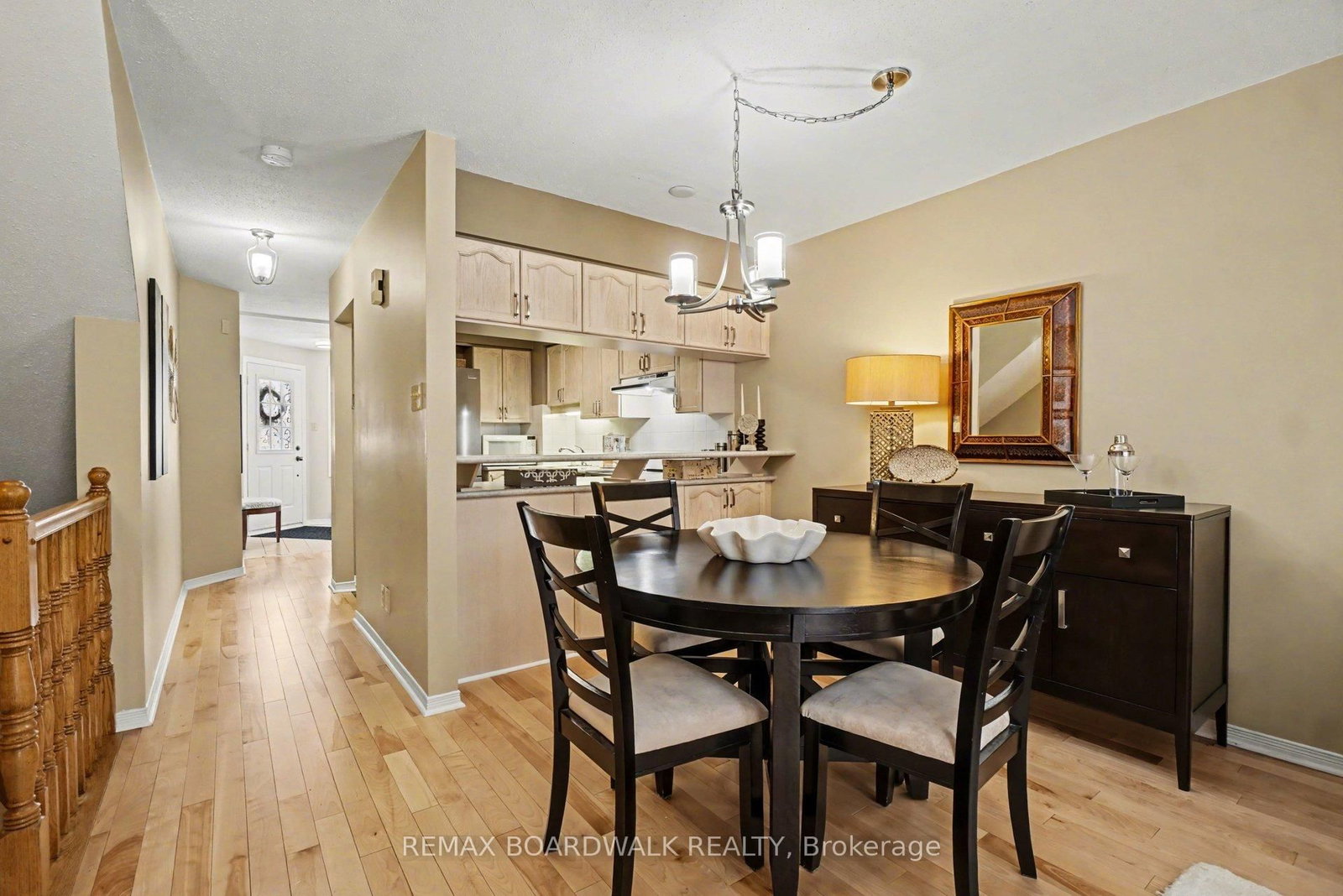 5 Briston Private • Ottawa, ON photo 9