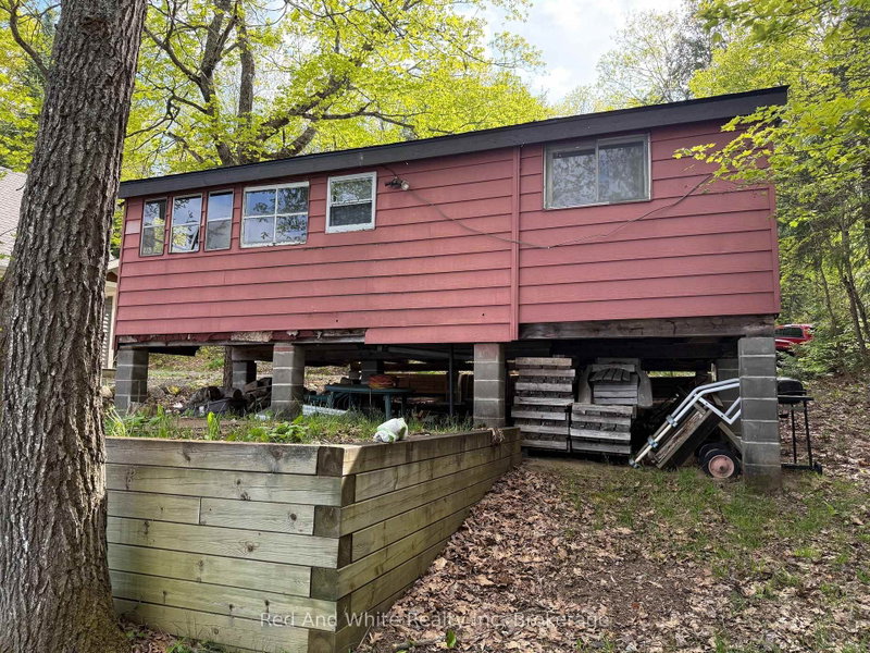 12 Waterside Drive