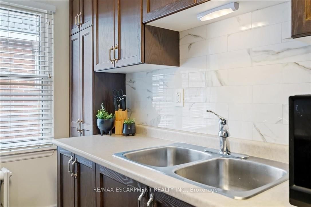 21 Mountwood Avenue • #6 • Hamilton, ON photo 32
