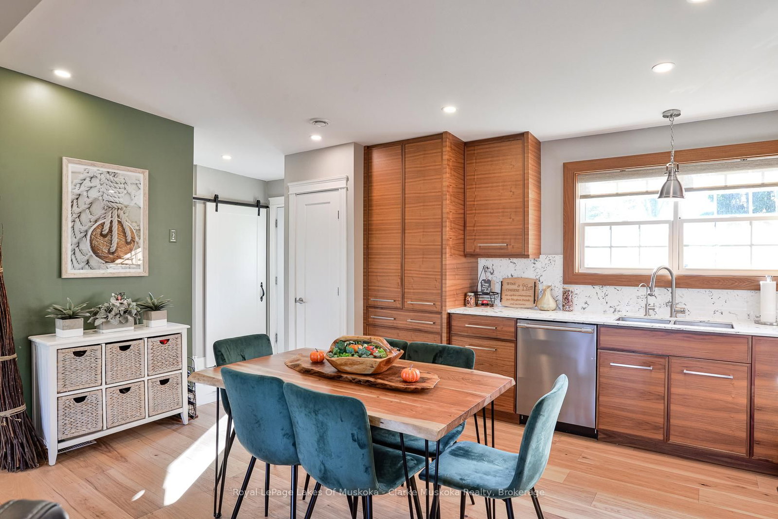 37 MINTENS Lane • Georgian Bay, ON photo 6