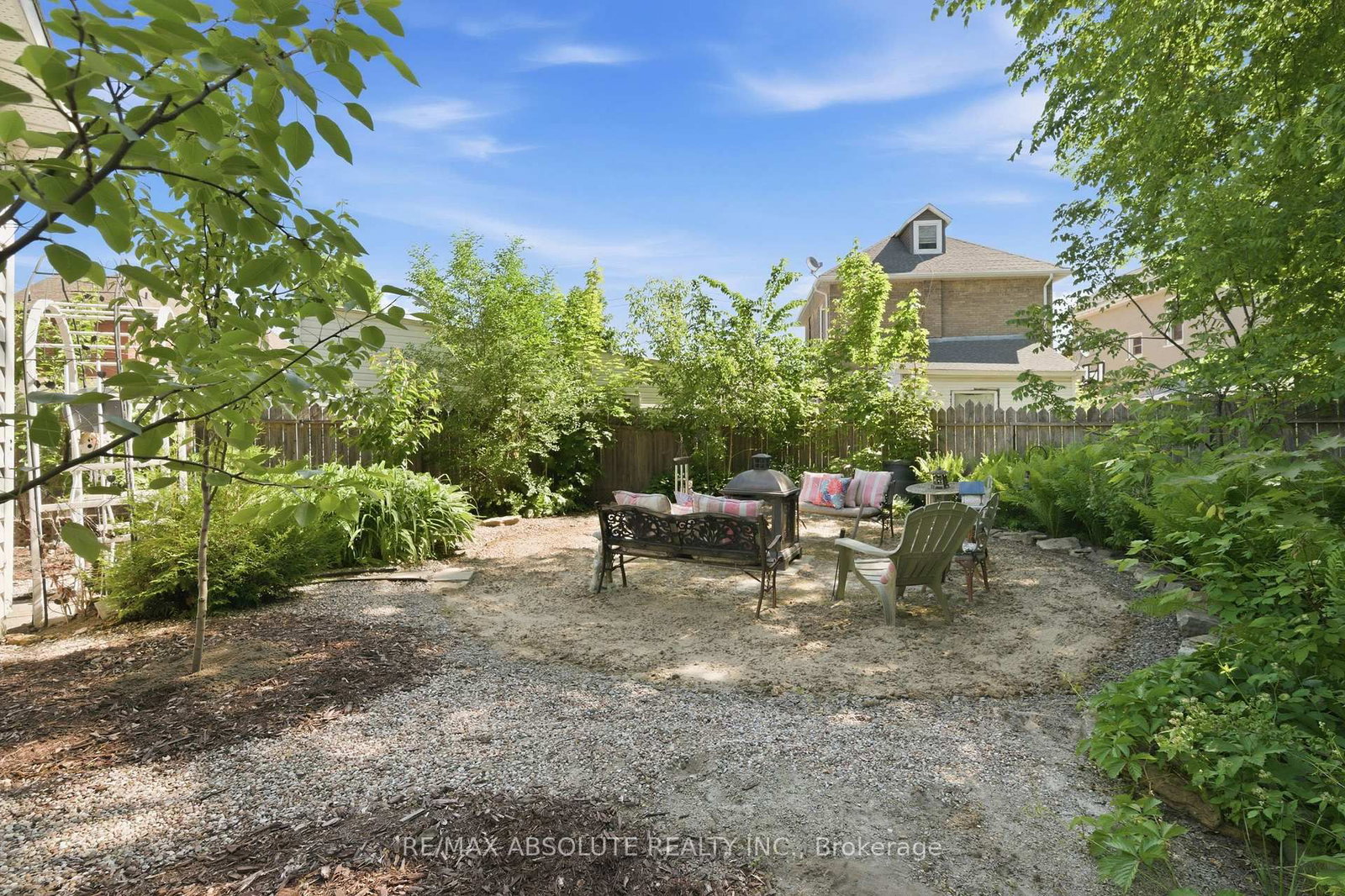 19 Leeds Street • Smiths Falls, ON photo 30