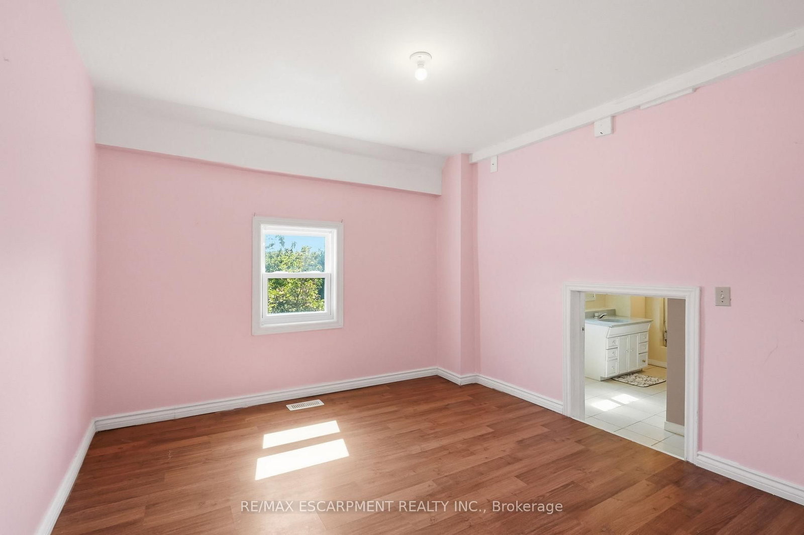 2069 LAKESHORE Road • Haldimand, ON photo 15