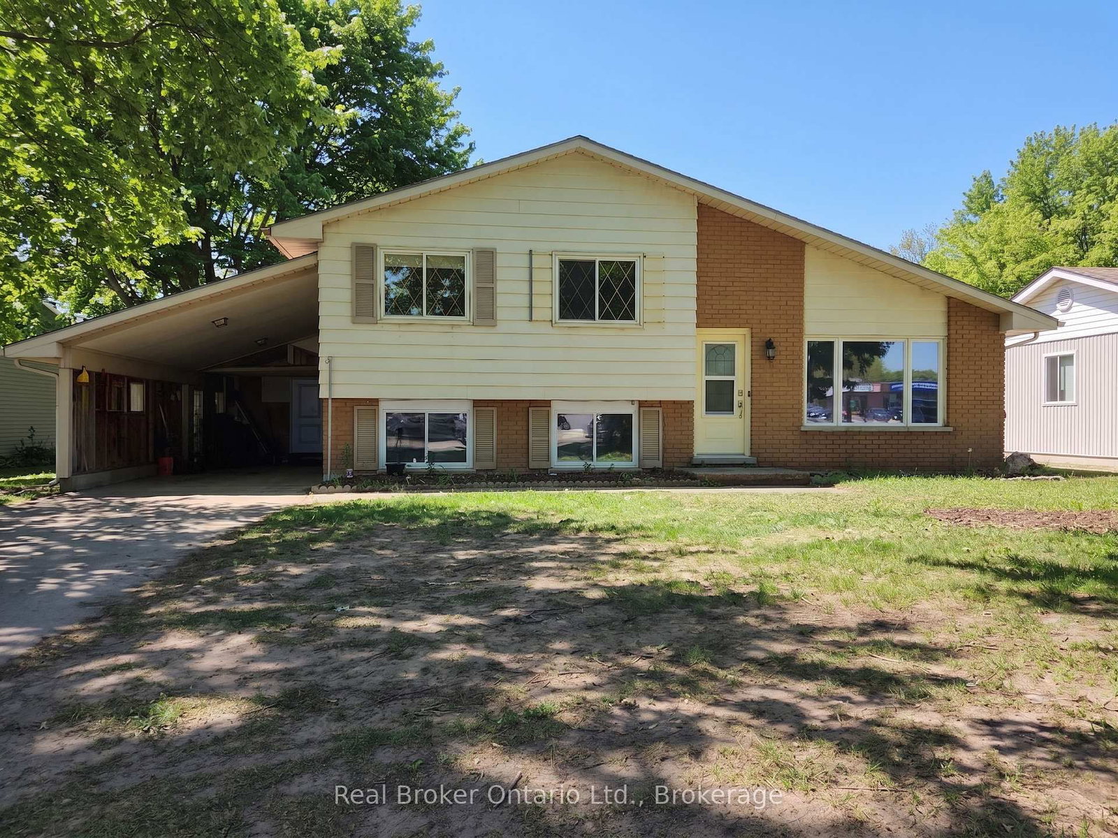 354 Goderich Street • Saugeen Shores, ON photo 2
