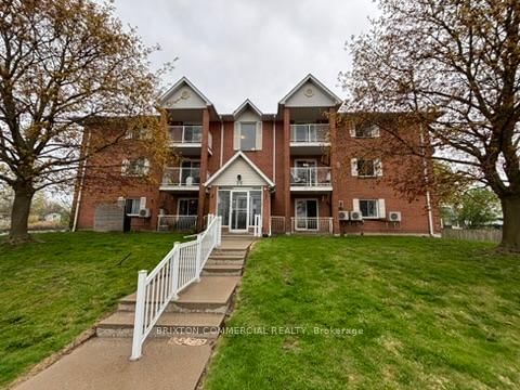 Unit 303 — 75 Elm Street, St. Thomas