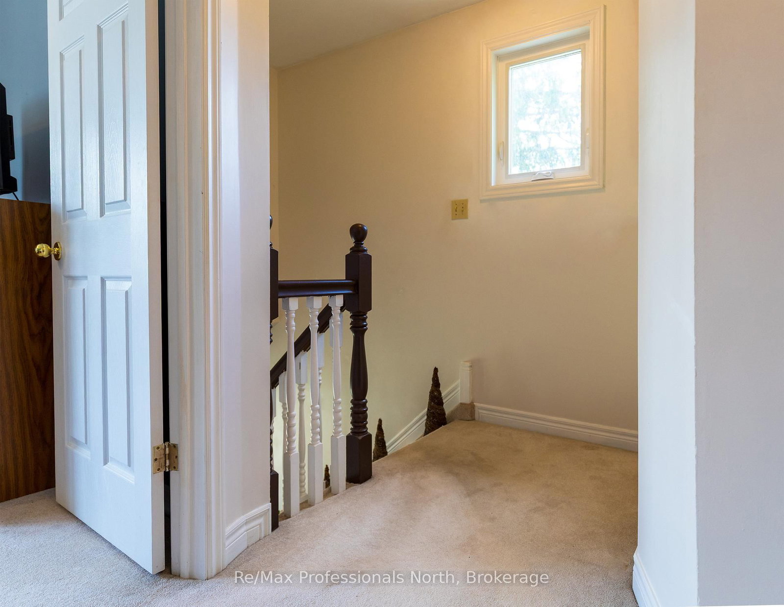 340 W James Street • Gravenhurst, ON photo 16