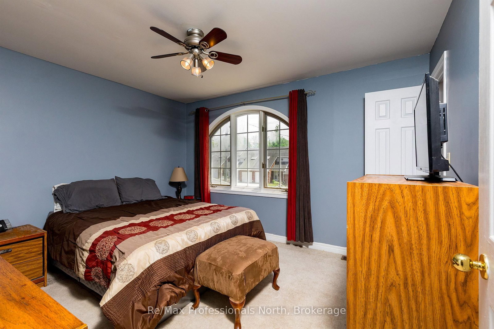 340 W James Street • Gravenhurst, ON photo 17