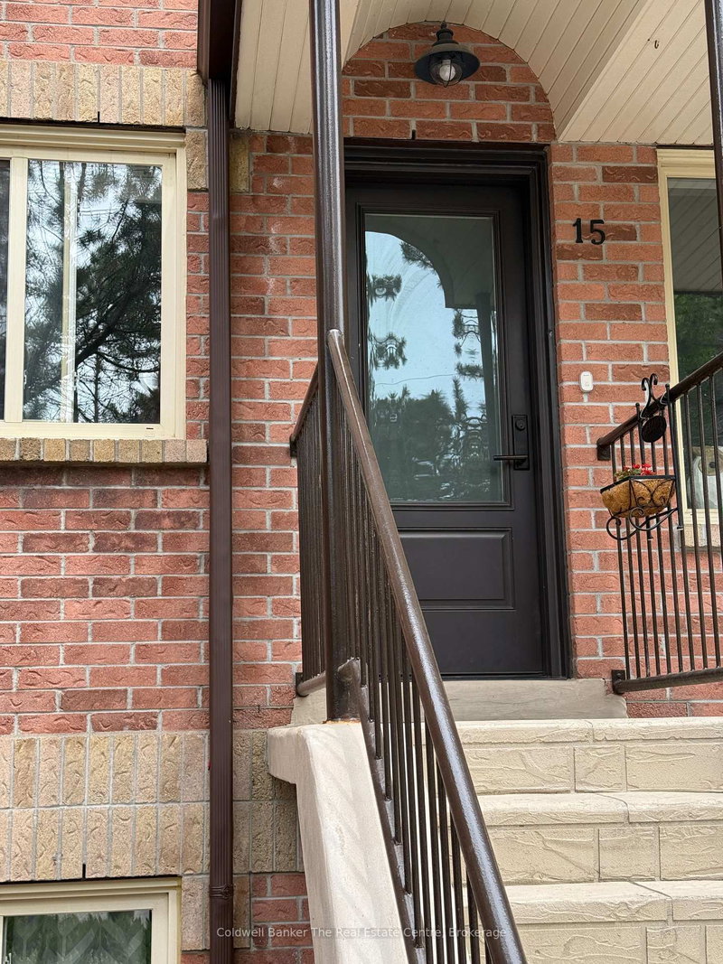 home for lease on 15-142 Ecclestone Drive
