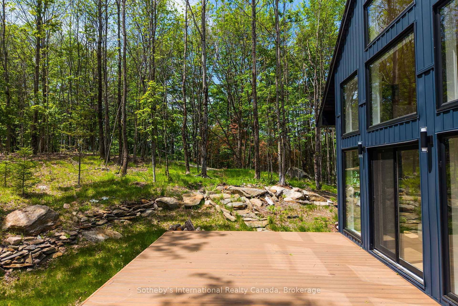 1315 North Drive • Dysart et al, ON photo 4