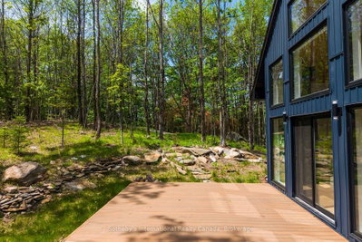 1315 North Drive • Dysart et al, ON photo 4