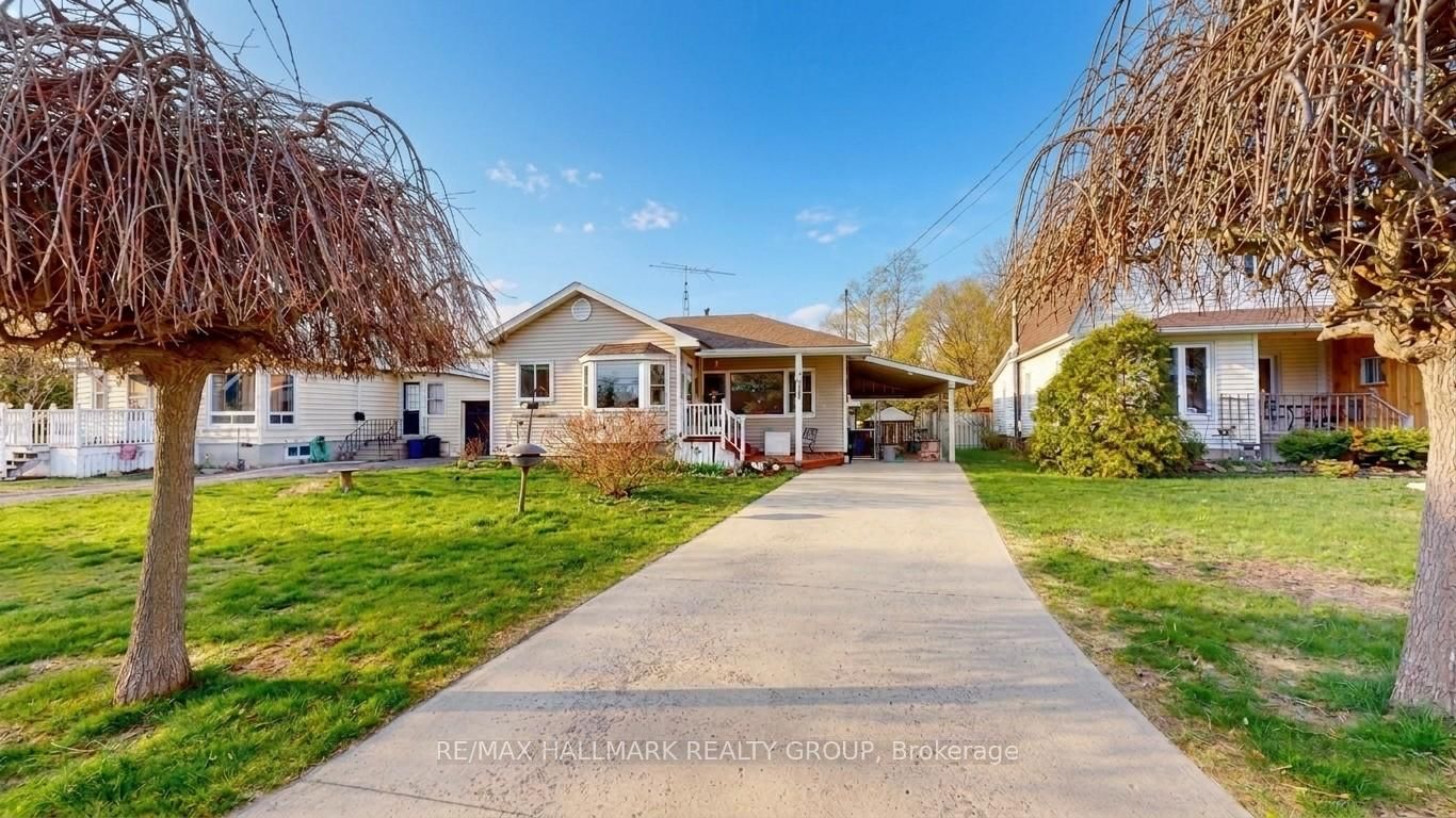 20 Crawford Street • Brockville, ON photo 2
