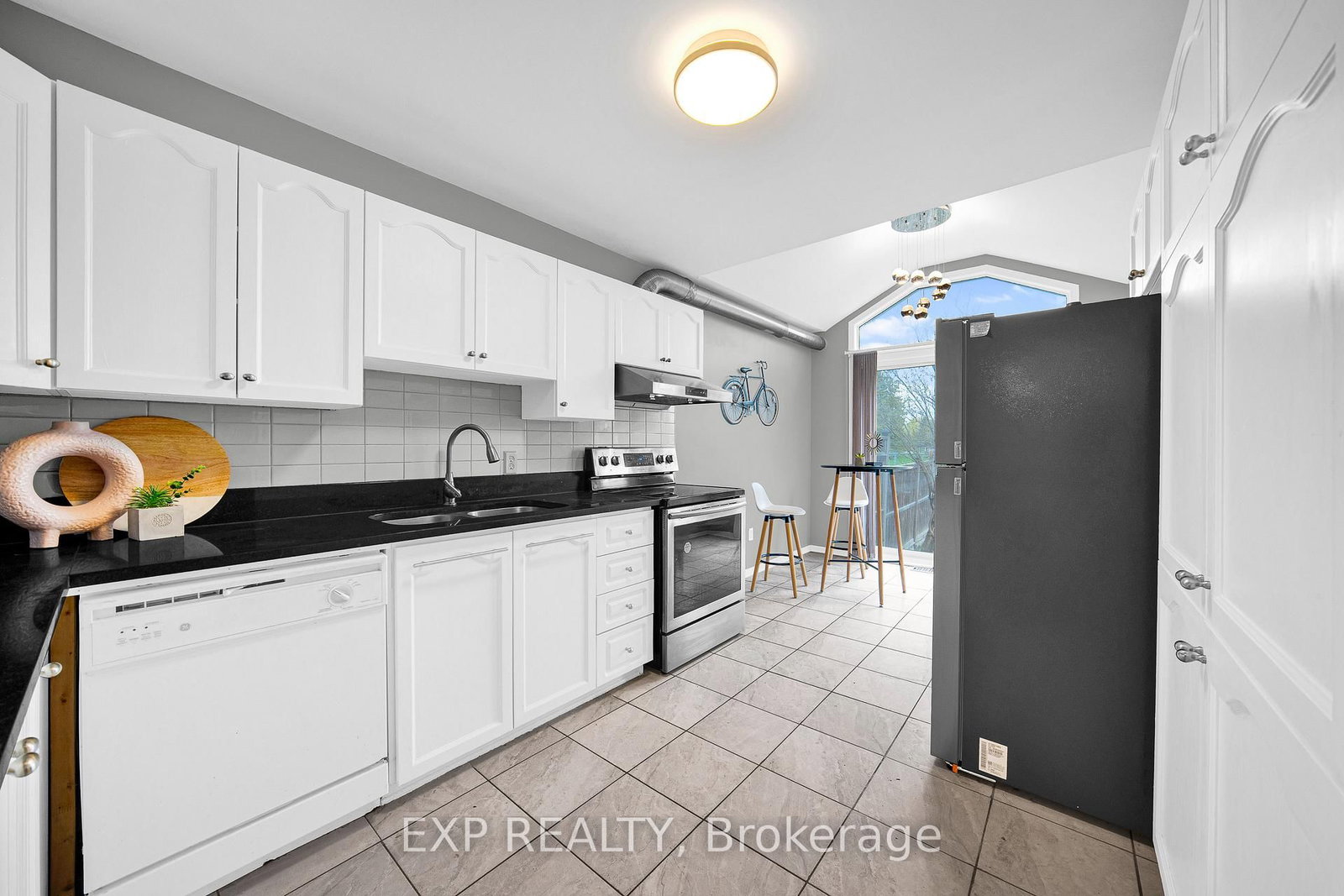 66 Kimbolton Crescent • Ottawa, ON photo 14