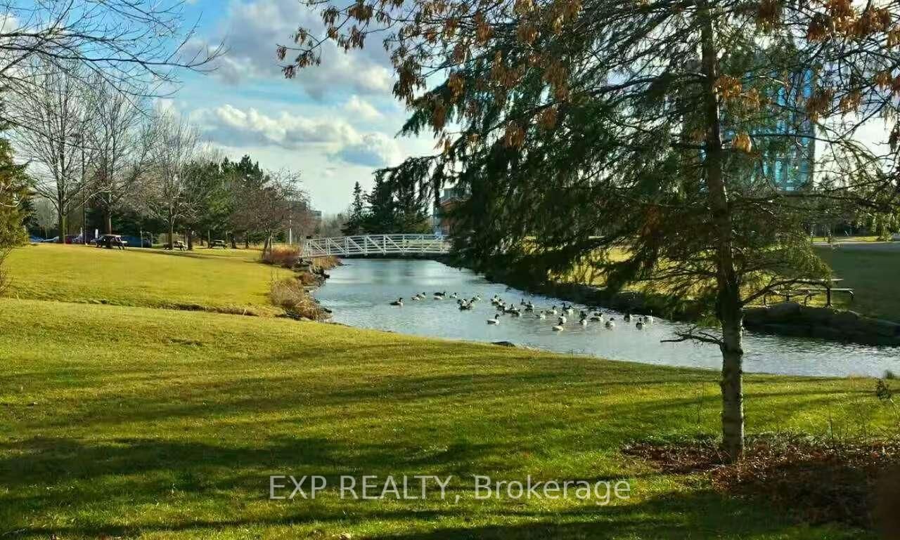 66 Kimbolton Crescent • Ottawa, ON photo 3