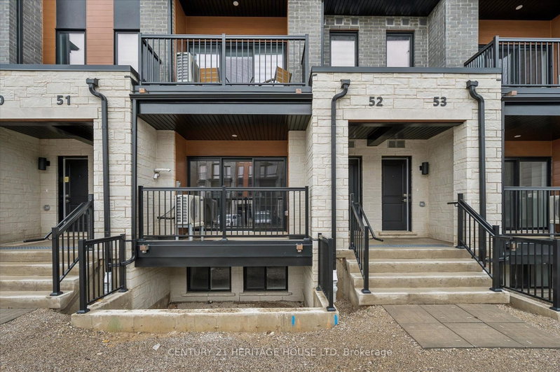 C052 - 525 Erinbrook Drive