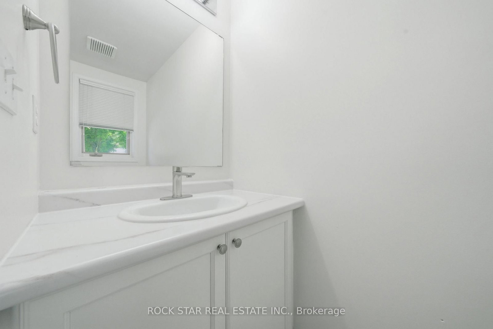 180 Lawrence Lane • Pelham, ON photo 5