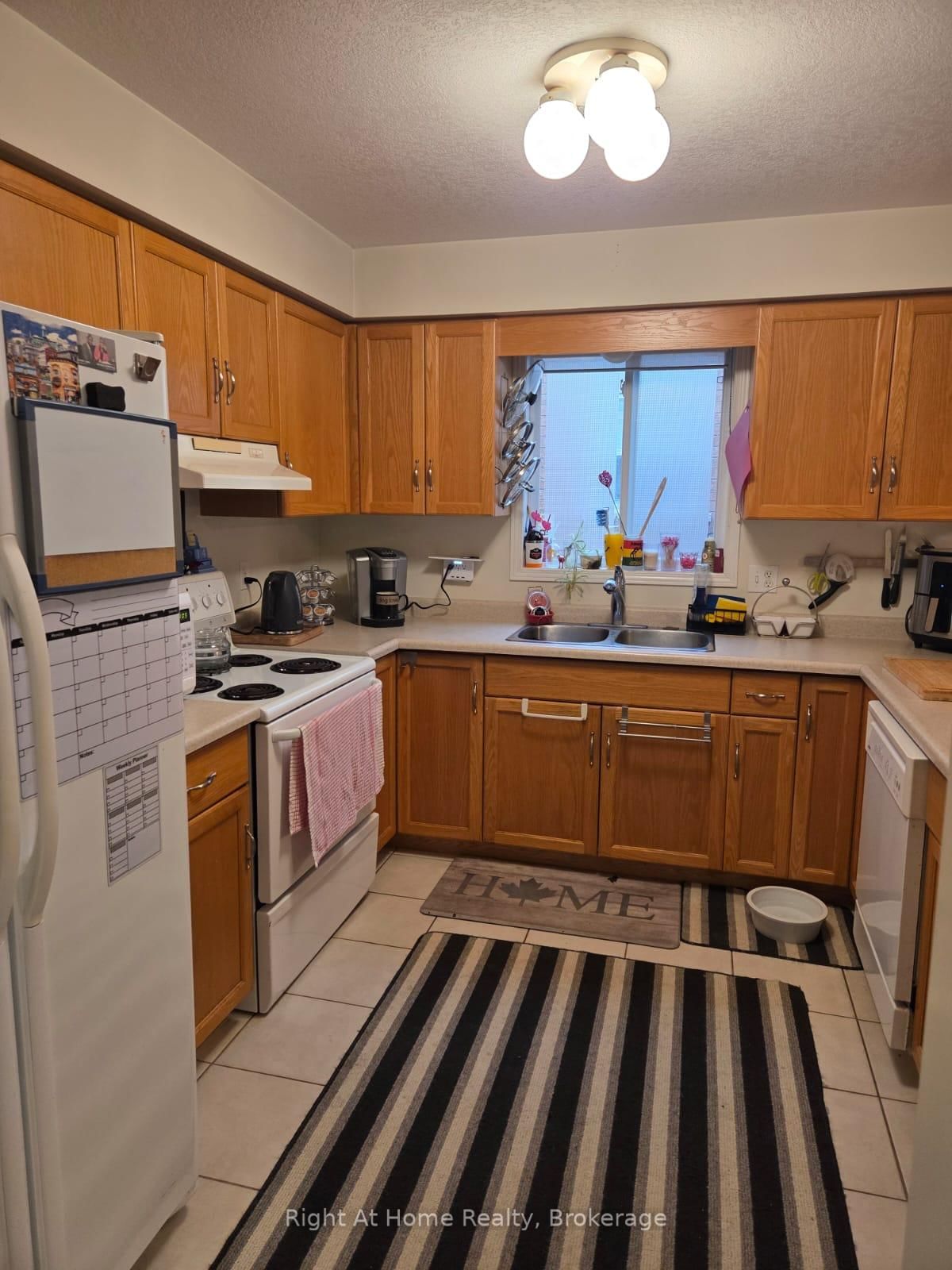 21 Fuller Dr, Guelph, view 11