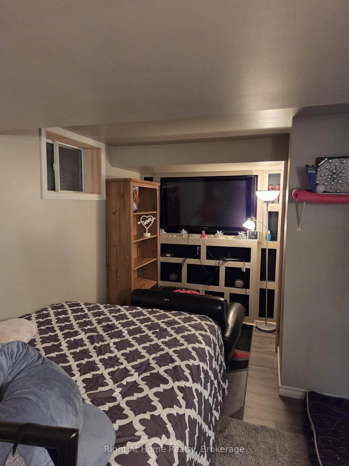 21 Fuller Dr, Guelph, view 26