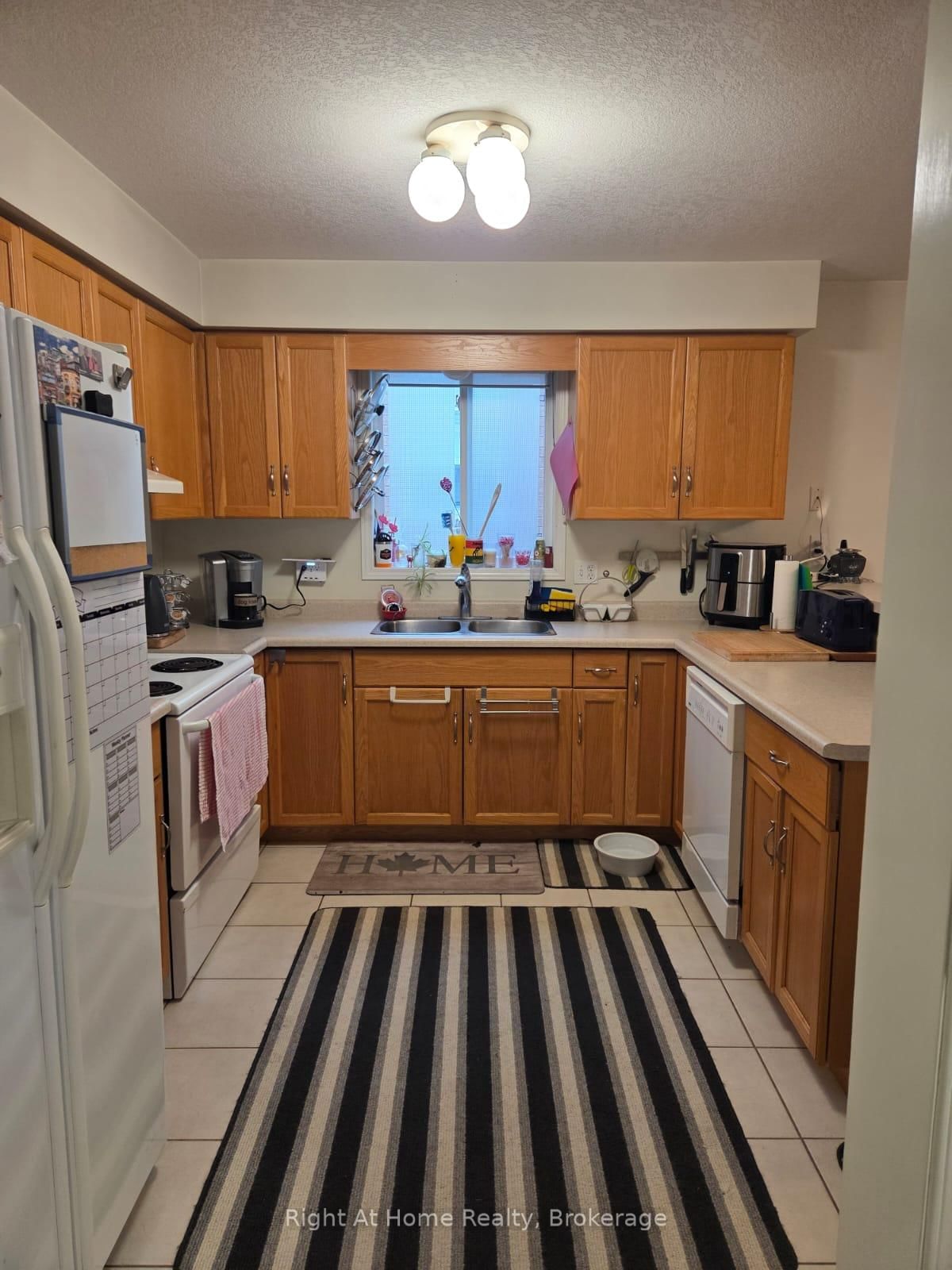 21 Fuller Dr, Guelph, view 9