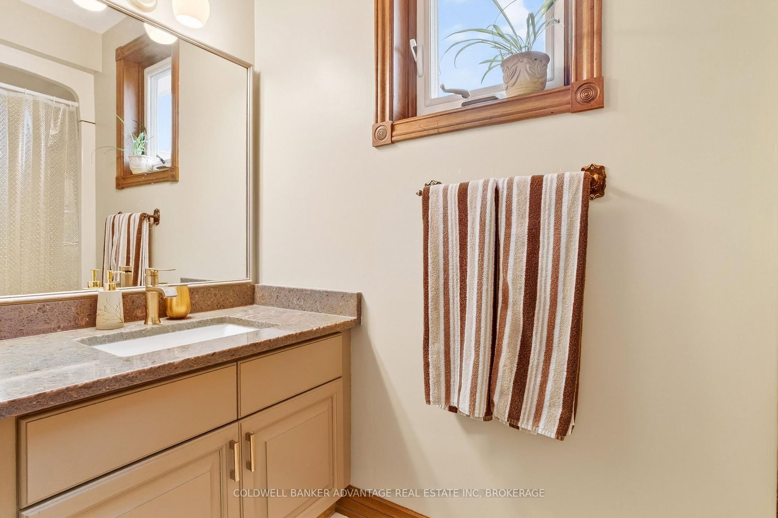 41 Adel Drive E • St. Catharines, ON photo 15