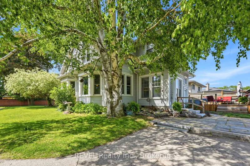 2732 Portage Road