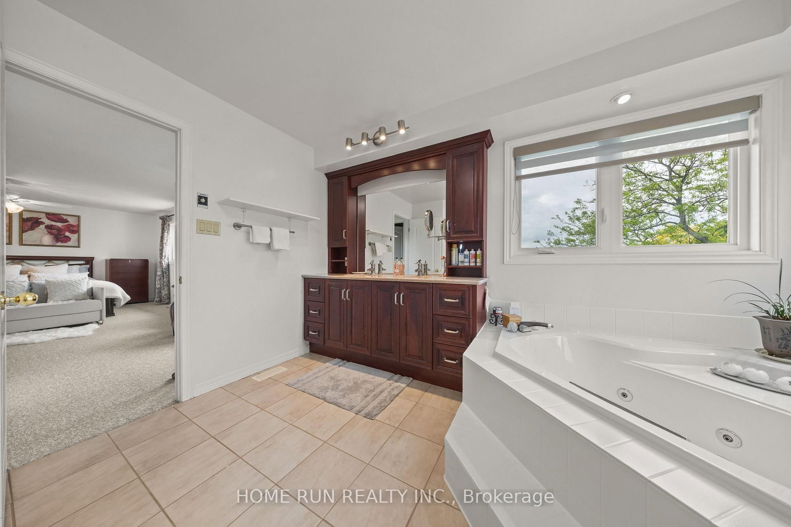 6 Zokol Crescent • Ottawa, ON photo 22