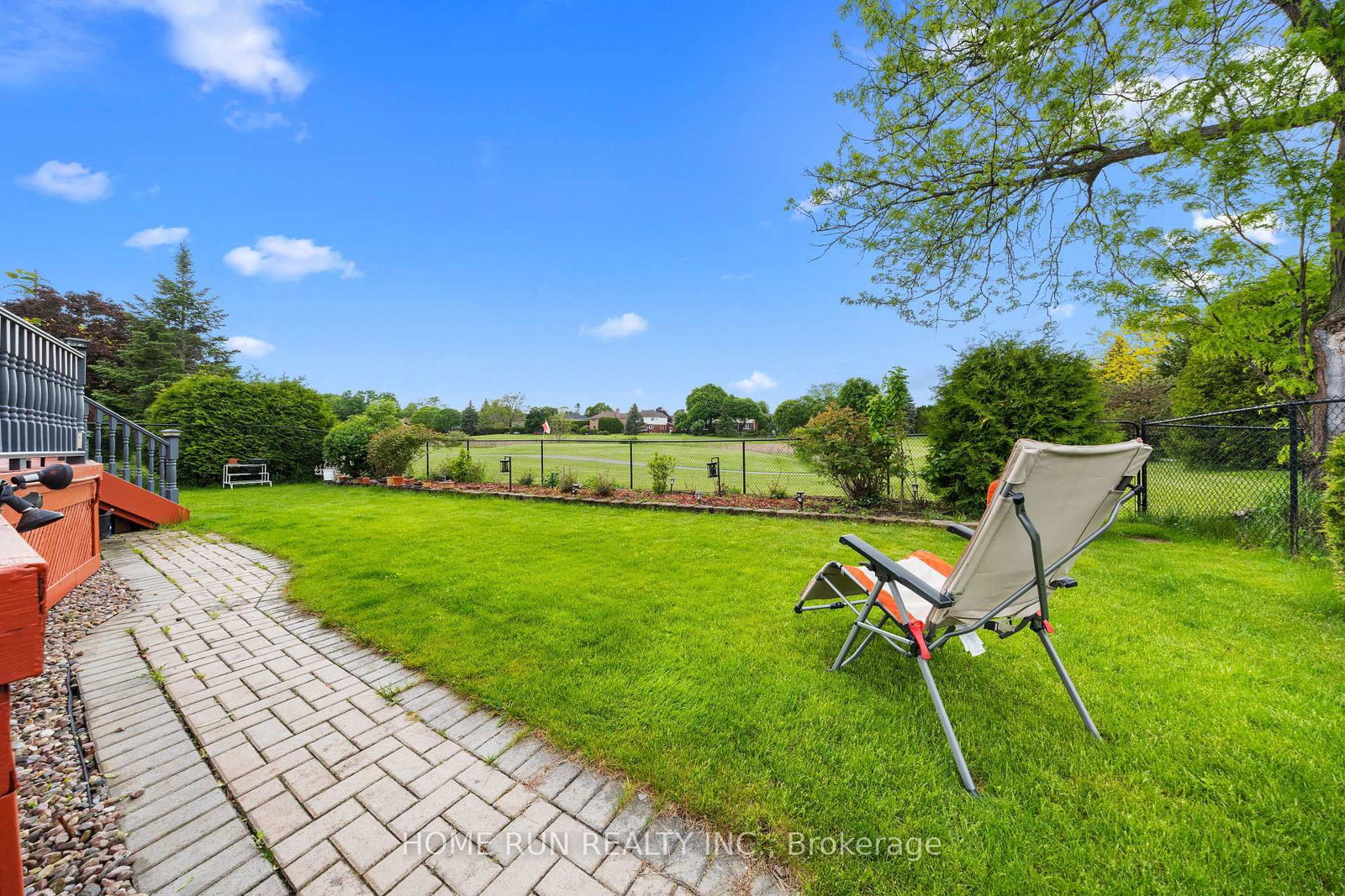 6 Zokol Crescent • Ottawa, ON photo 40