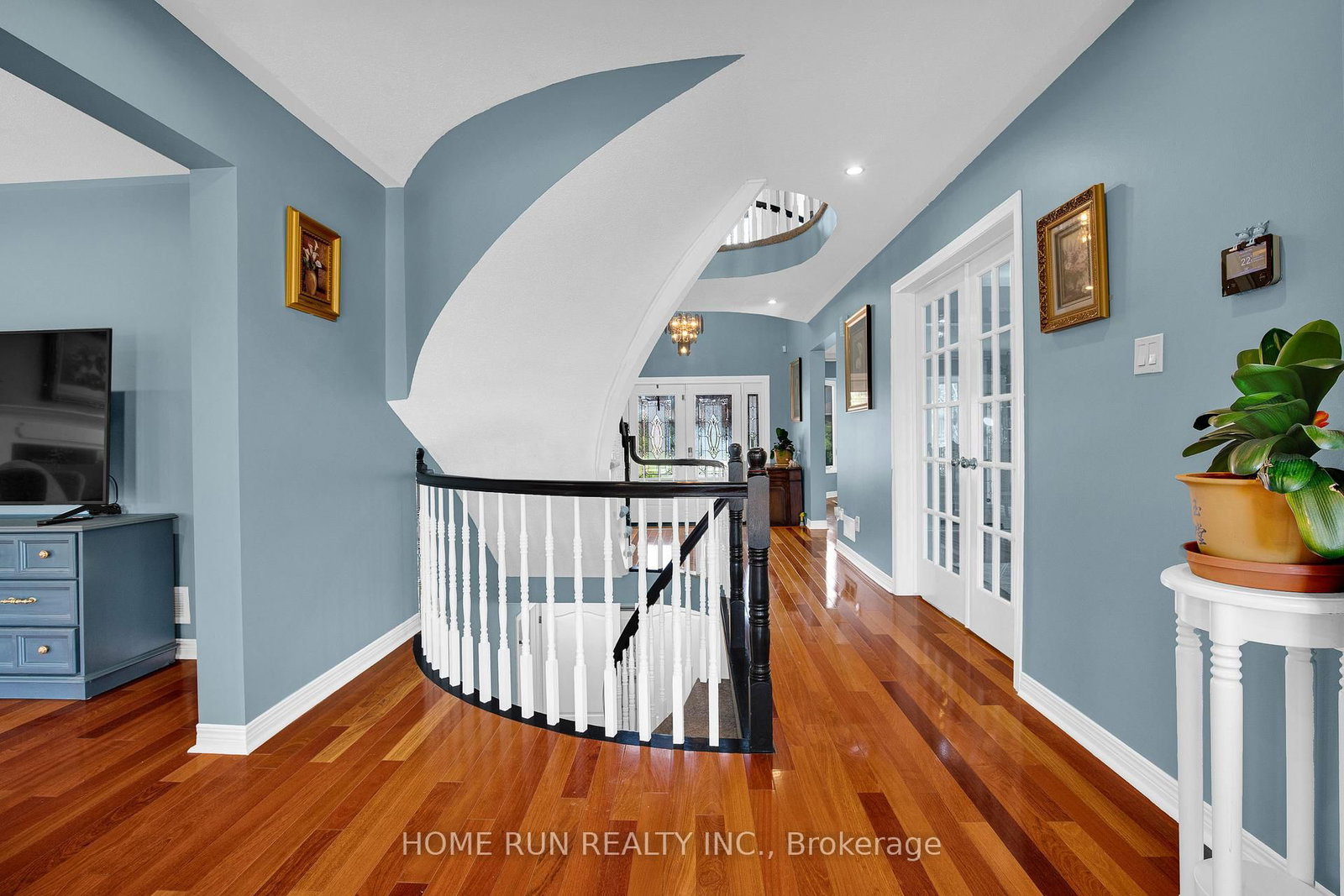 6 Zokol Crescent • Ottawa, ON photo 9