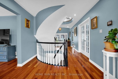6 Zokol Crescent • Ottawa, ON photo 9