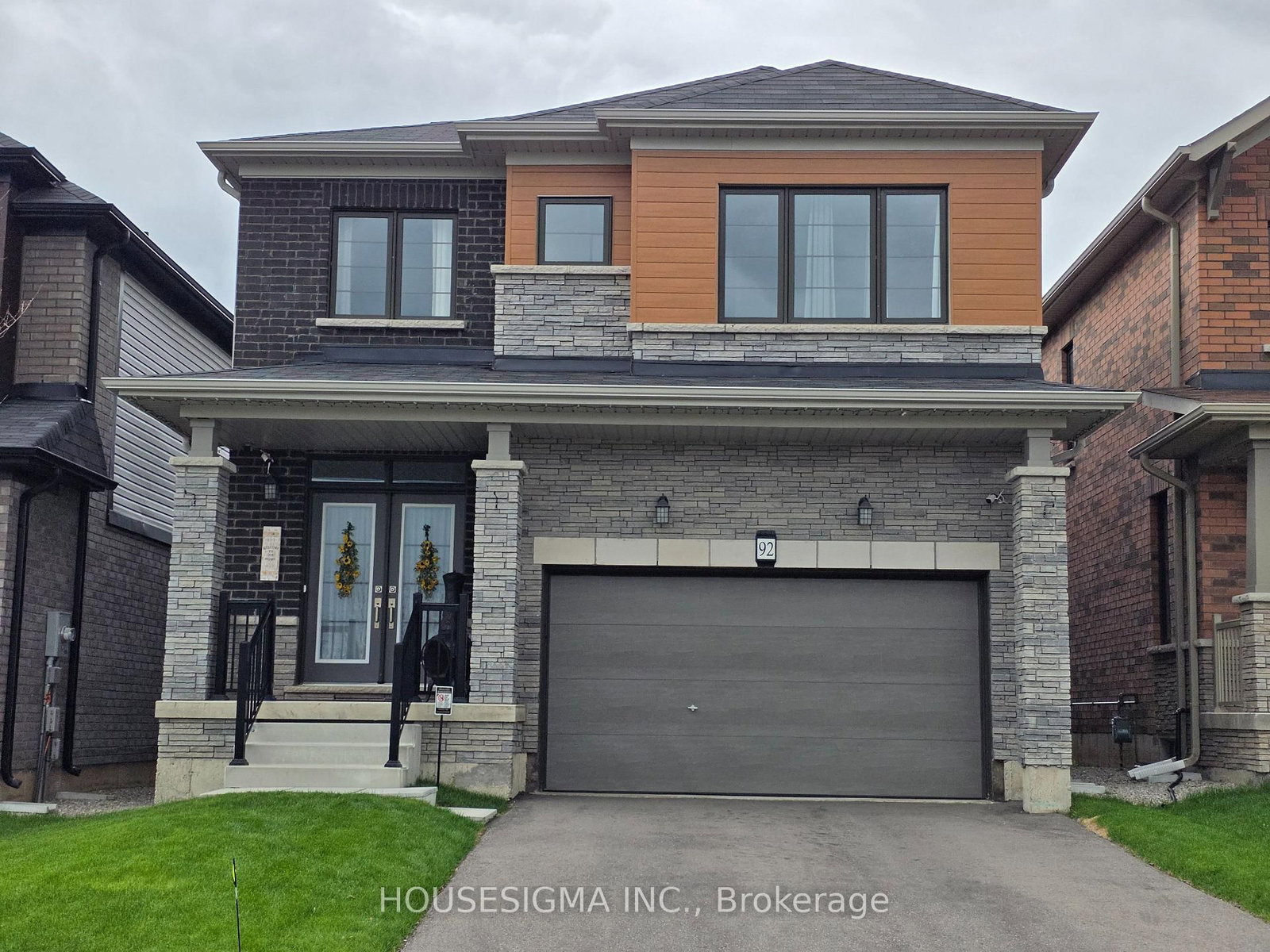 92 Sundin Drive • Haldimand, ON photo 1