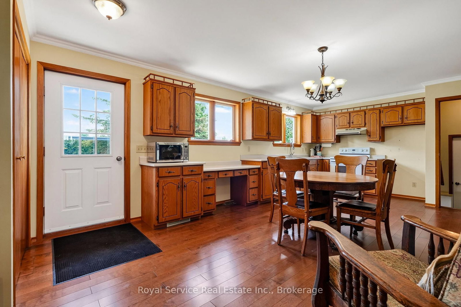 Listing Image 7