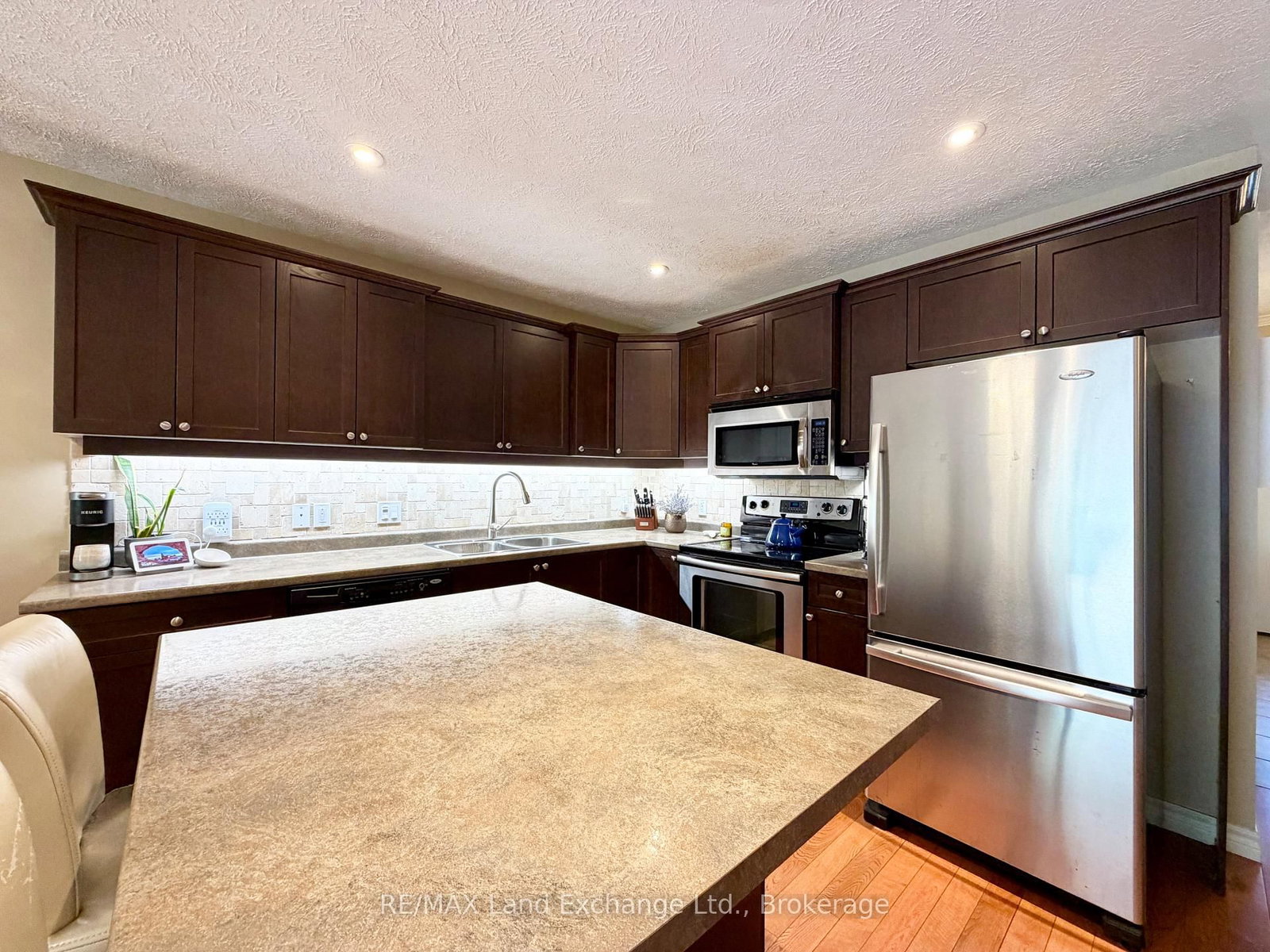 219 Stickel Street • Saugeen Shores, ON photo 12