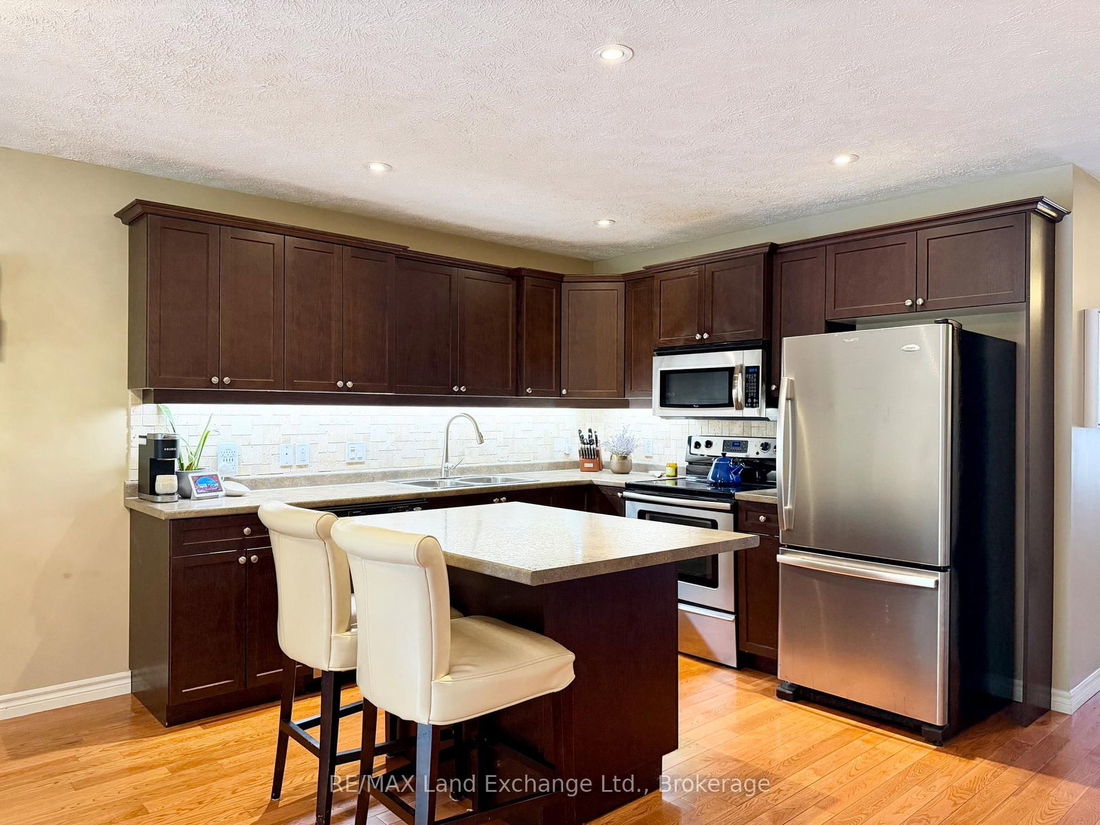219 Stickel Street • Saugeen Shores, ON photo 5