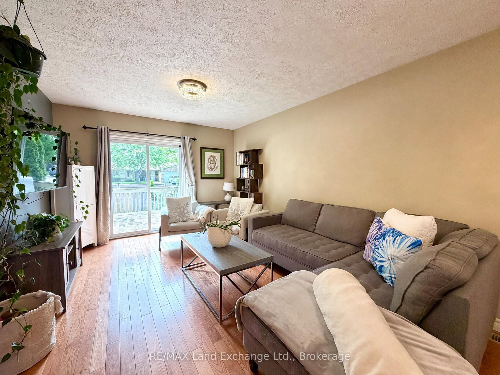 219 Stickel Street • Saugeen Shores, ON photo 6