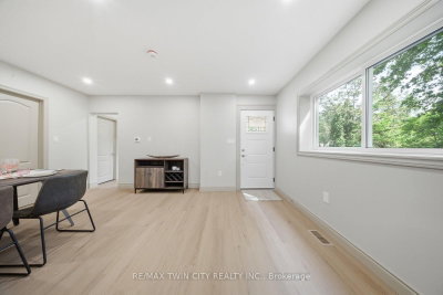 14 Bond Street • Brantford, ON photo 8