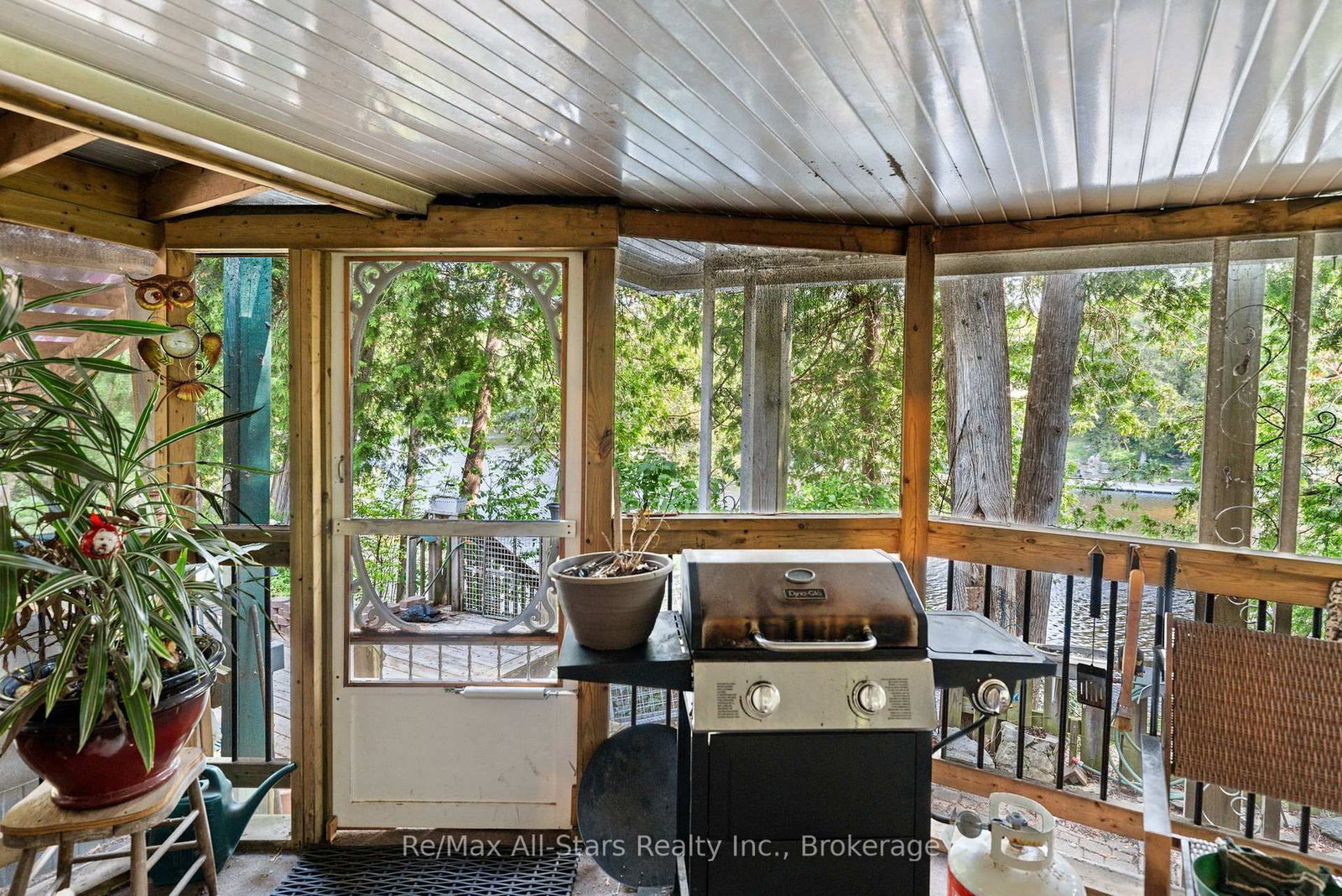 14 Wychwood Drive E • Kawartha Lakes, ON photo 27