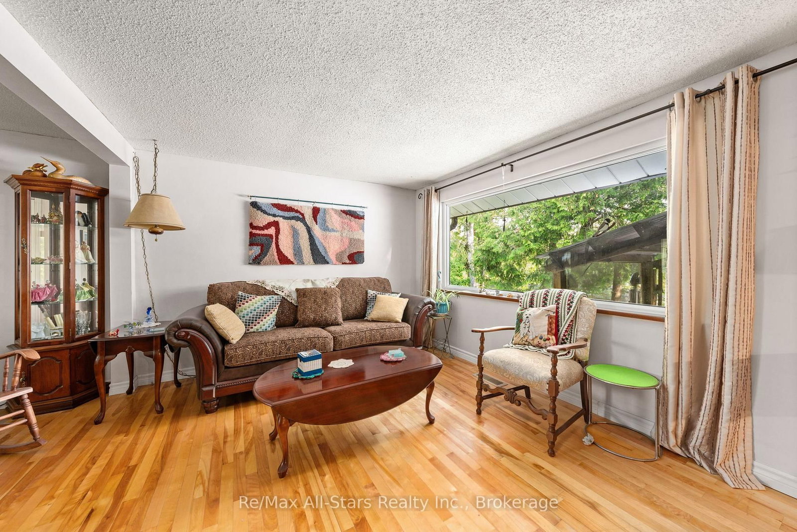 14 Wychwood Drive E • Kawartha Lakes, ON photo 9