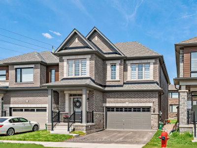 13 Stanley Leitch Drive — photo 2
