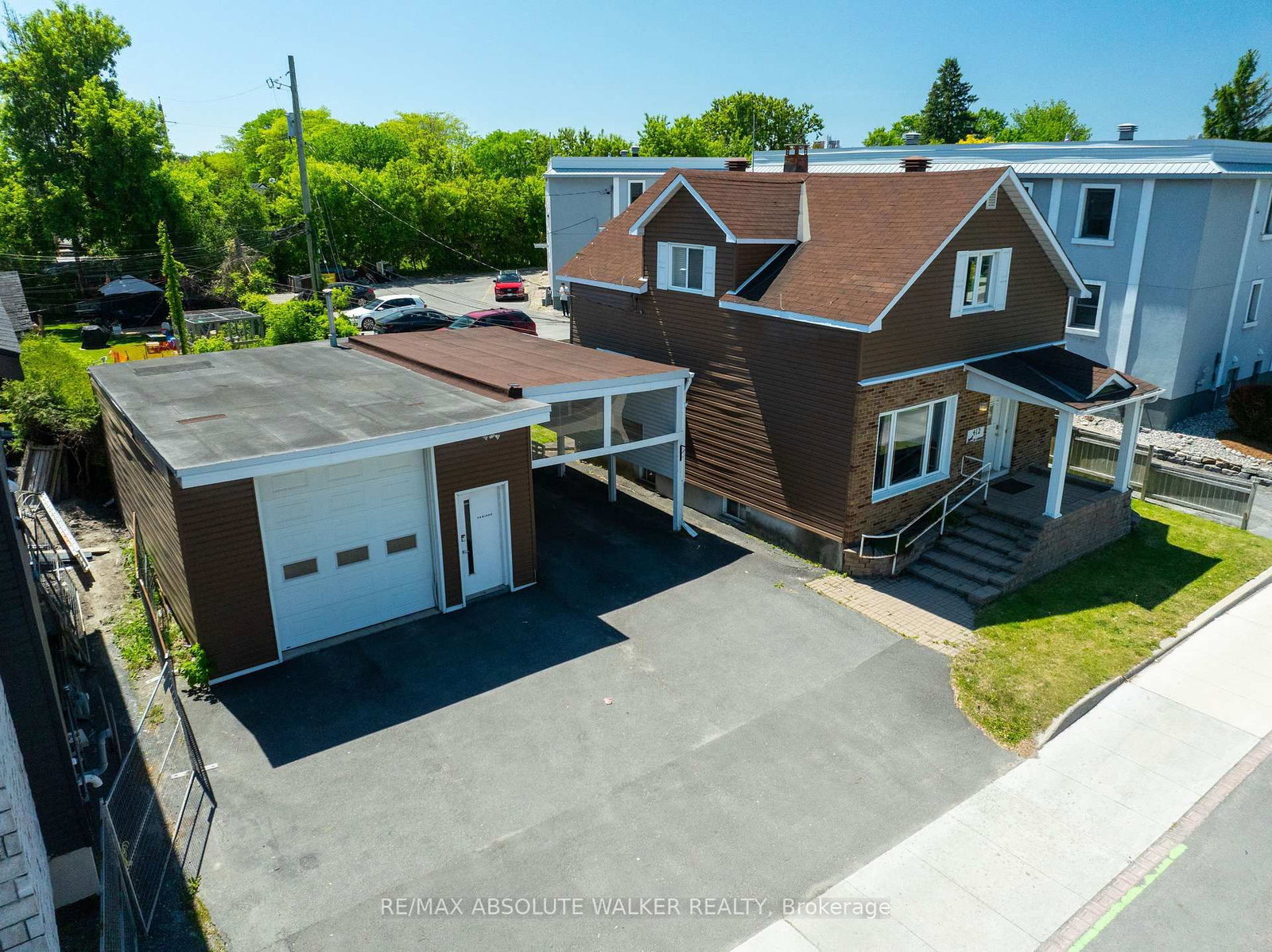 412 Montreal Road • Ottawa, ON photo 23
