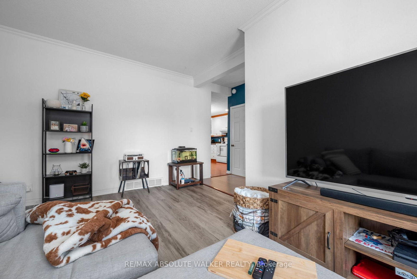 412 Montreal Road • Ottawa, ON photo 6
