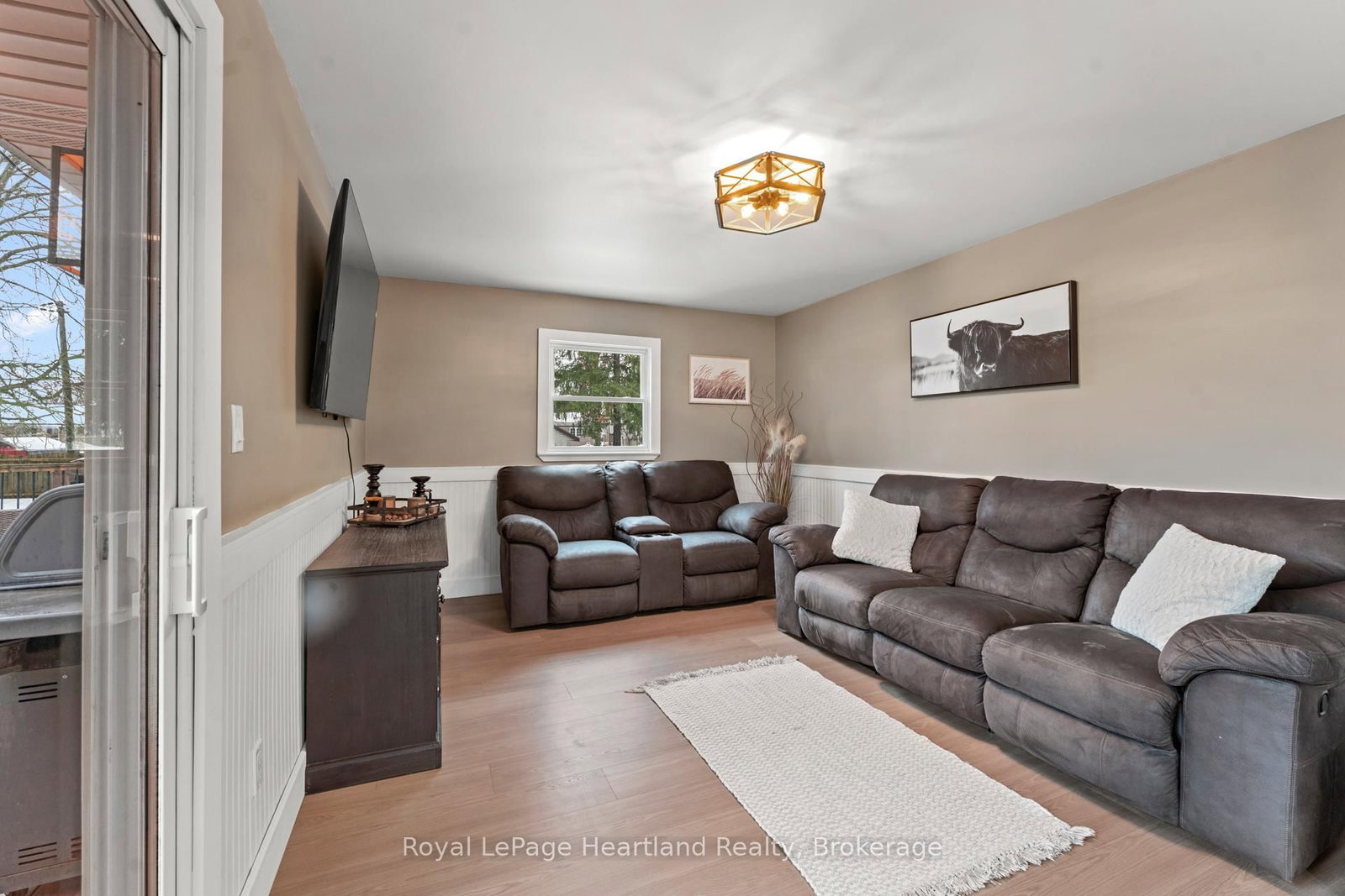 77 Chalk Street N • Huron East, ON photo 13