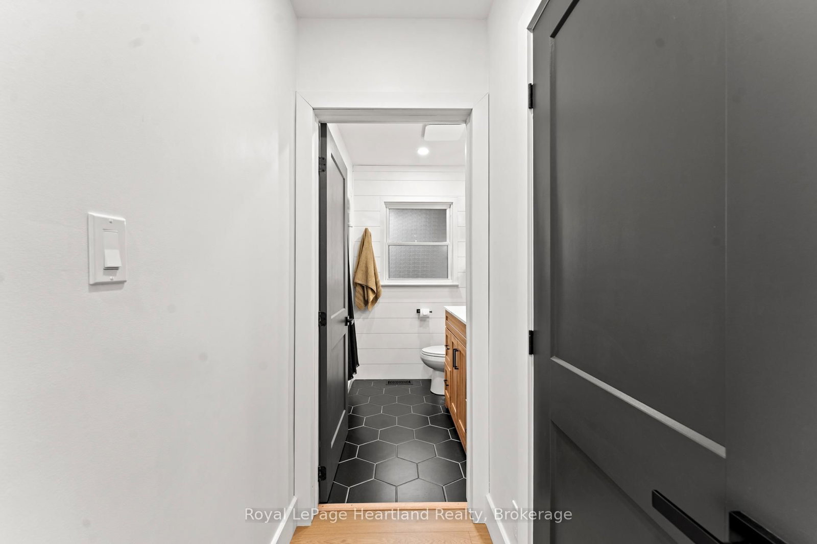 77 Chalk Street N • Huron East, ON photo 16