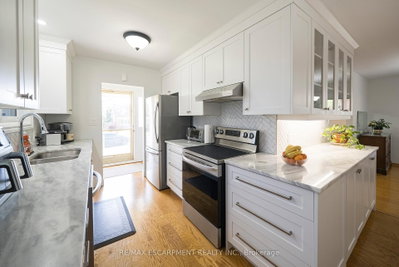 176 Kimberly Drive • Hamilton, ON photo 4
