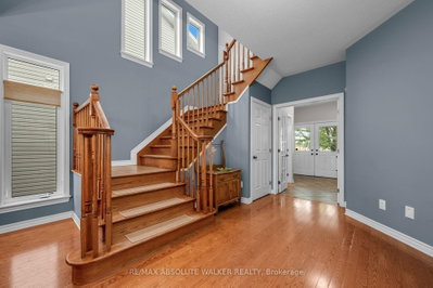 299 Bradwell Way • Ottawa, ON photo 5