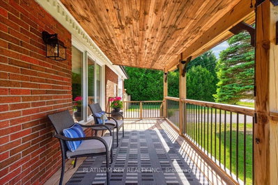 8271 Glengyle Drive — photo 6