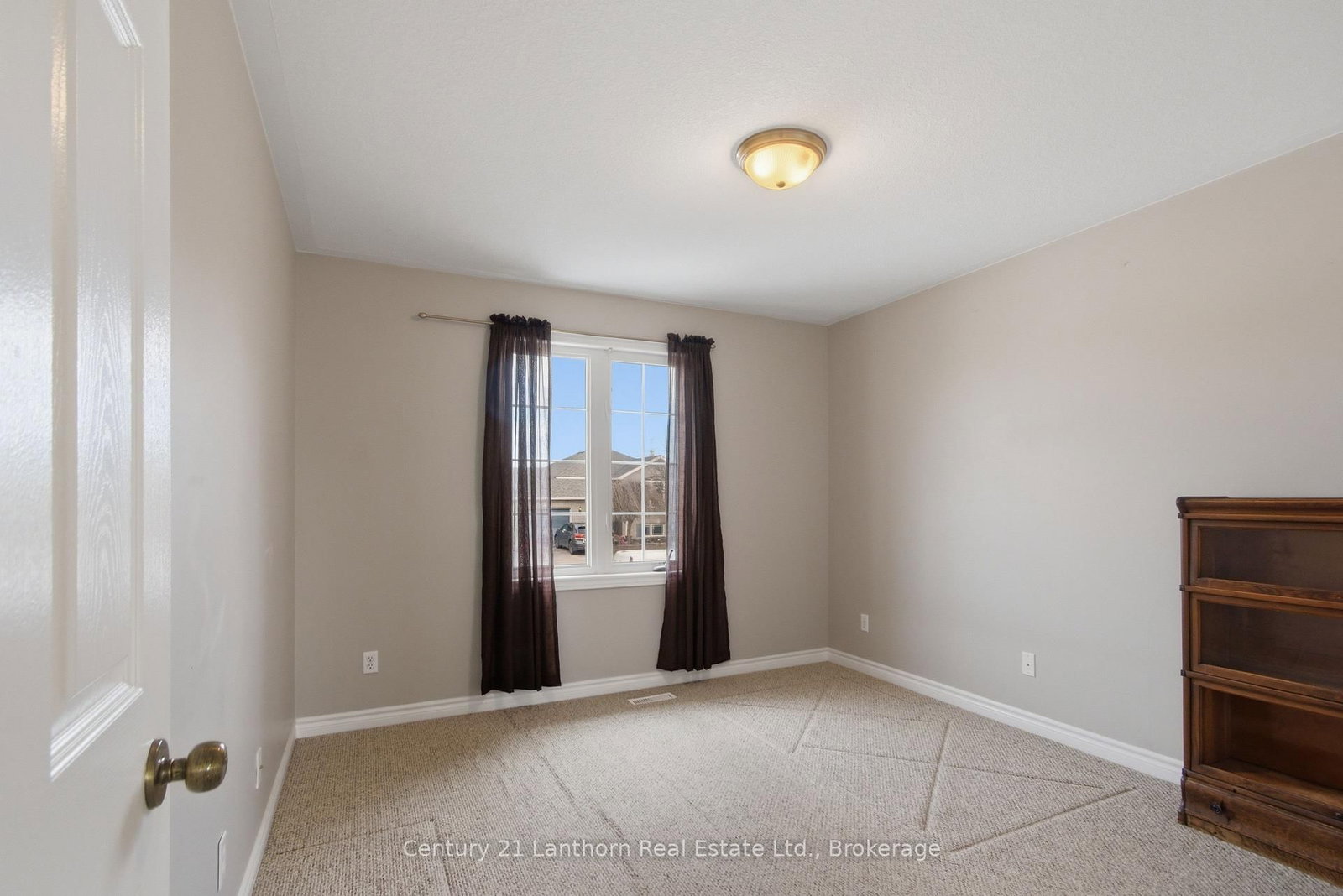 6 Chisholm Square • Belleville, ON photo 14