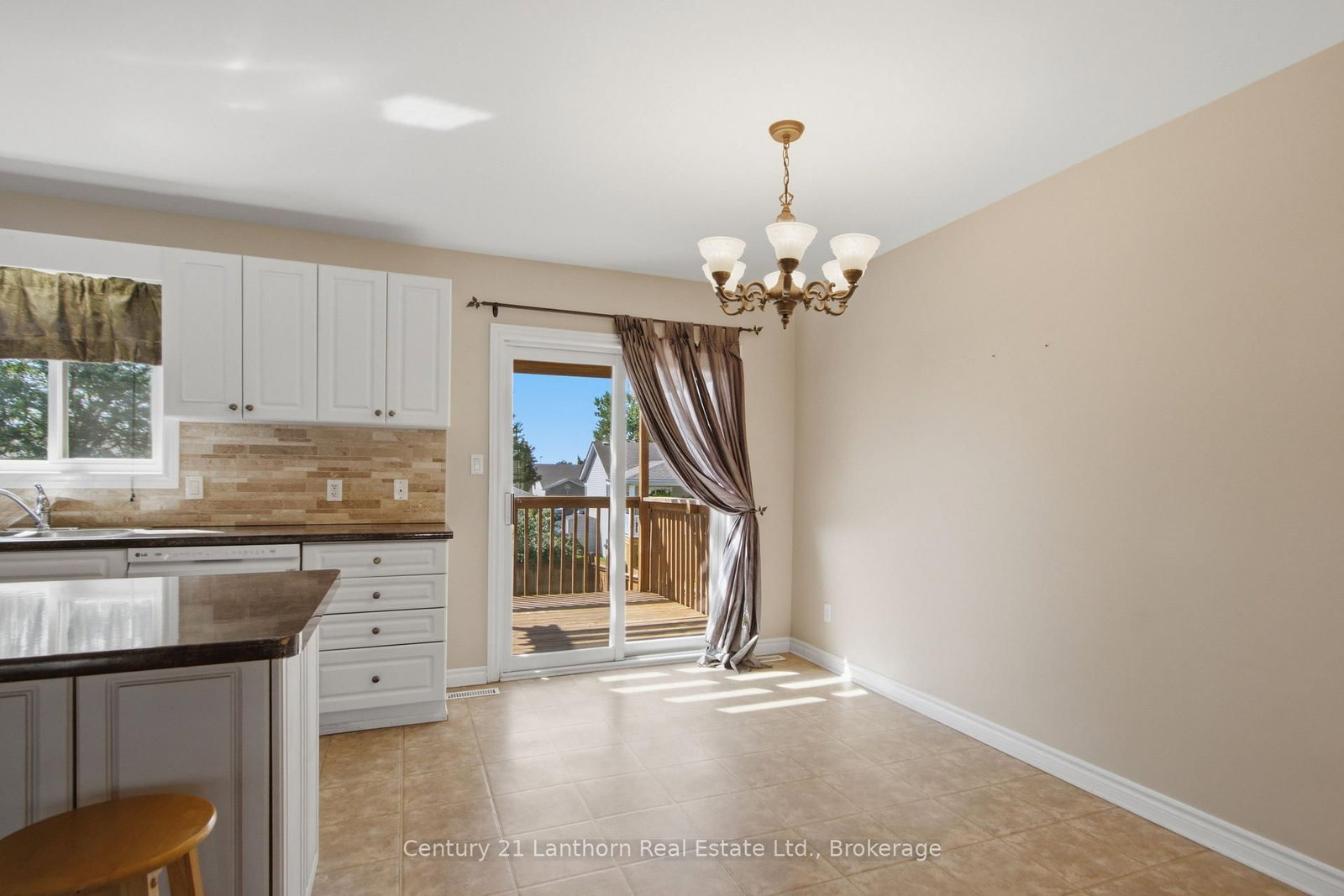 6 Chisholm Square • Belleville, ON photo 9
