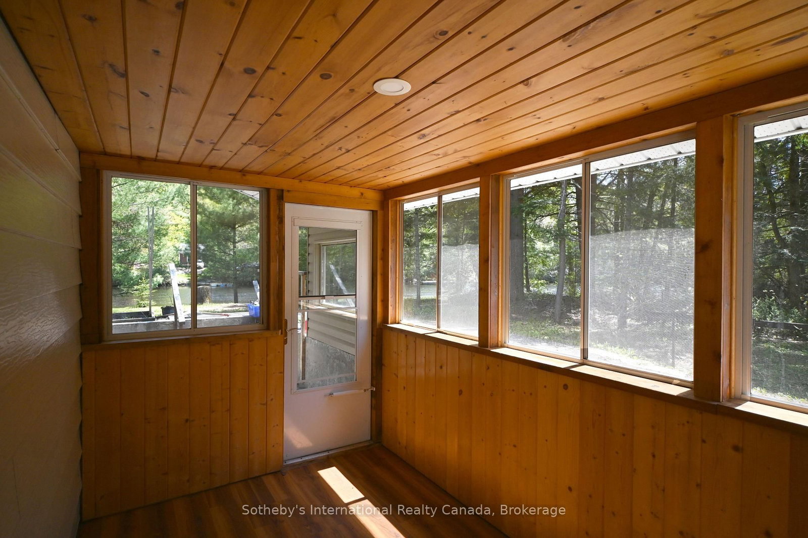 1072 Holiday Park Drive • Bracebridge, ON photo 6