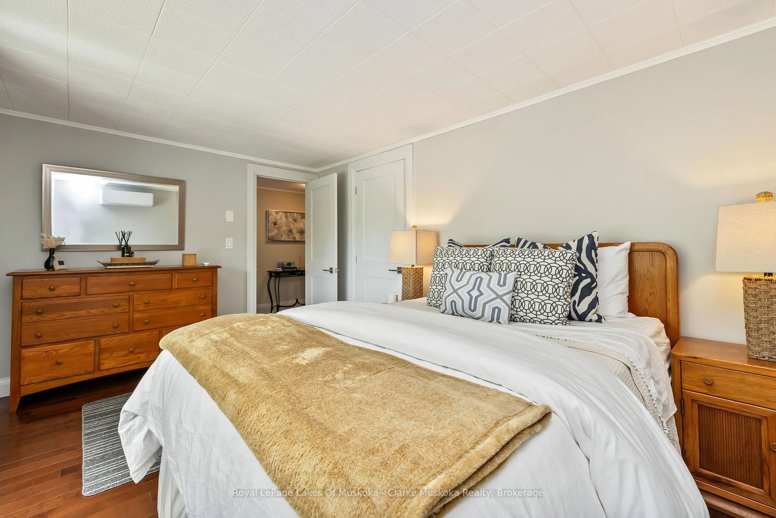 1012 Mill Street • Muskoka Lakes, ON photo 36